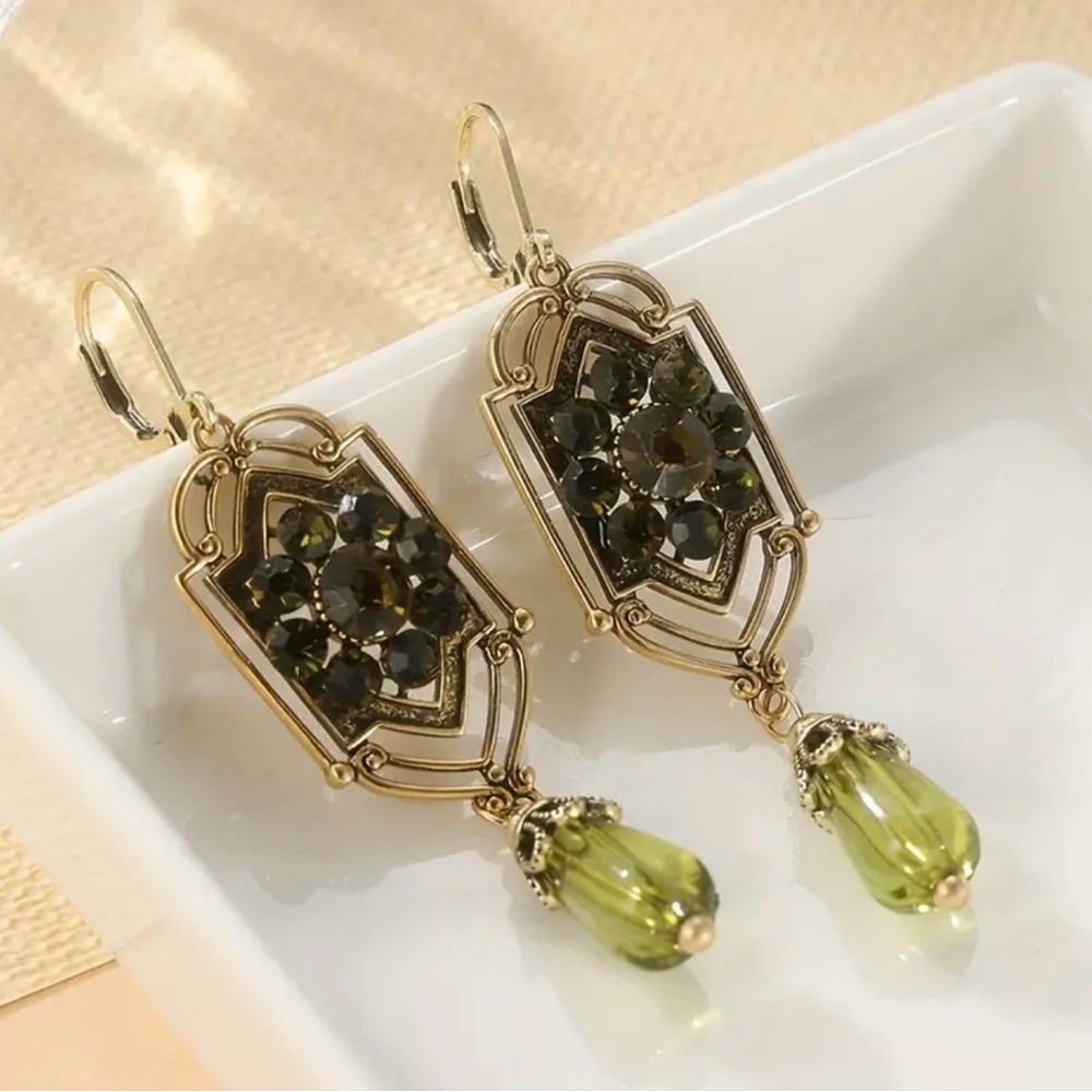 Victorian Rhinestones, Green Color Bead Boho Crystal, Dangle, Golden earrings